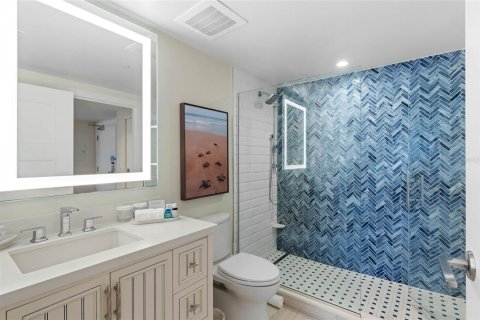 Condo in Longboat Key, Florida, 2 bedrooms № 2210747 - photo 22