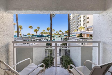 Condo in Longboat Key, Florida, 2 bedrooms № 2210747 - photo 30