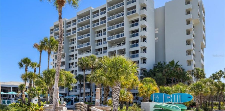 Condo in Longboat Key, Florida, 2 bedrooms № 2210747