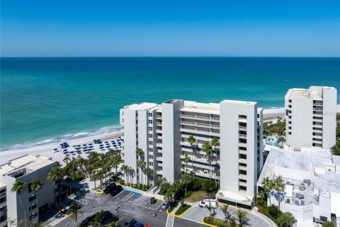 Condo in Longboat Key, Florida, 2 bedrooms № 2210747 - photo 2