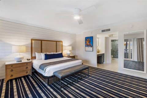 Condo in Longboat Key, Florida, 2 bedrooms № 2210747 - photo 19