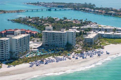 Condo in Longboat Key, Florida, 2 bedrooms № 2210747 - photo 8