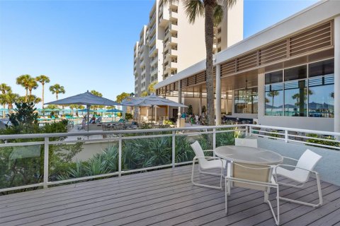 Condo in Longboat Key, Florida, 2 bedrooms № 2210747 - photo 24