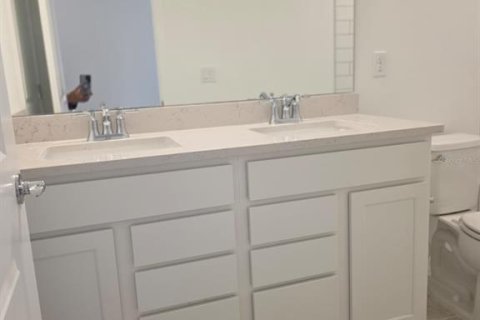 Townhouse in Orlando, Florida 4 bedrooms, 164.44 sq.m. № 1916210 - photo 12