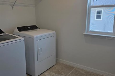 Townhouse in Orlando, Florida 4 bedrooms, 164.44 sq.m. № 1916210 - photo 19