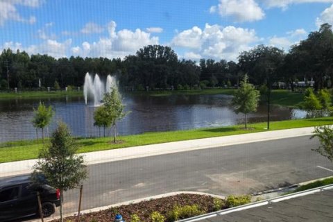 Townhouse in Orlando, Florida 4 bedrooms, 164.44 sq.m. № 1916210 - photo 4