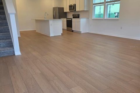 Townhouse in Orlando, Florida 4 bedrooms, 164.44 sq.m. № 1916210 - photo 3
