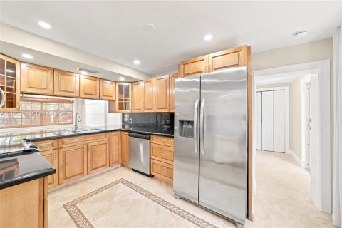 Villa ou maison à louer à Miami, Floride: 3 chambres, 133.97 m2 № 2264004 - photo 20