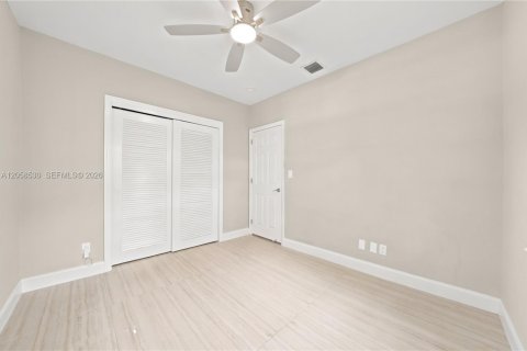 Villa ou maison à louer à Miami, Floride: 3 chambres, 133.97 m2 № 2264004 - photo 26