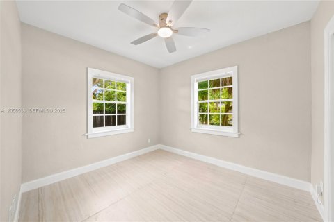 Villa ou maison à louer à Miami, Floride: 3 chambres, 133.97 m2 № 2264004 - photo 25
