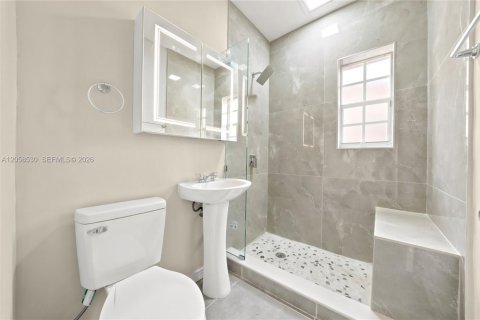 Villa ou maison à louer à Miami, Floride: 3 chambres, 133.97 m2 № 2264004 - photo 24