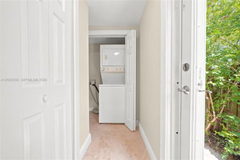 Villa ou maison à louer à Miami, Floride: 3 chambres, 133.97 m2 № 2264004 - photo 21