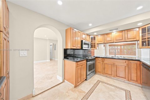 Villa ou maison à louer à Miami, Floride: 3 chambres, 133.97 m2 № 2264004 - photo 17