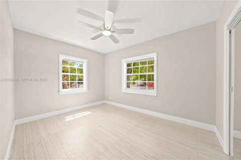 Villa ou maison à louer à Miami, Floride: 3 chambres, 133.97 m2 № 2264004 - photo 22
