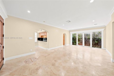 Villa ou maison à louer à Miami, Floride: 3 chambres, 133.97 m2 № 2264004 - photo 11