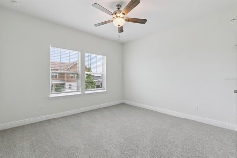 Townhouse in Orlando, Florida 3 bedrooms, 180.69 sq.m. № 2142914 - photo 17