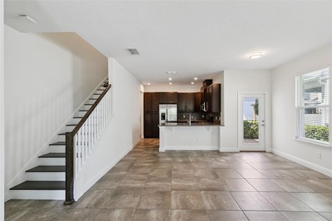 Townhouse in Orlando, Florida 3 bedrooms, 180.69 sq.m. № 2142914 - photo 3