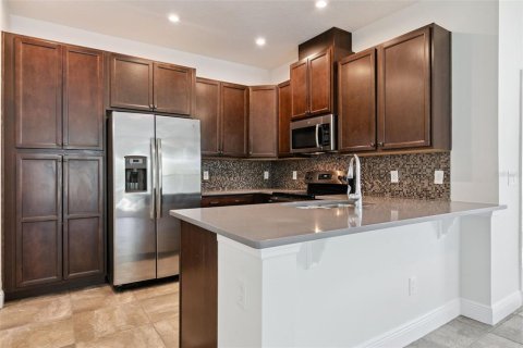 Townhouse in Orlando, Florida 3 bedrooms, 180.69 sq.m. № 2142914 - photo 4