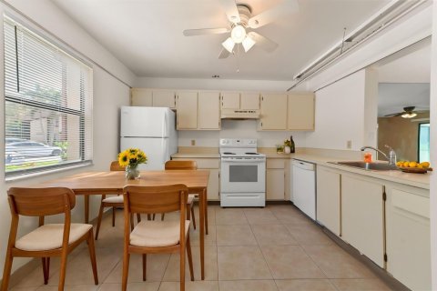 Купить кондоминиум в Ройял-Палм-Бич, Флорида 7 комнат, 108.23м2, № 2085795 - фото 4