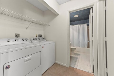 Купить кондоминиум в Ройял-Палм-Бич, Флорида 7 комнат, 108.23м2, № 2085795 - фото 18