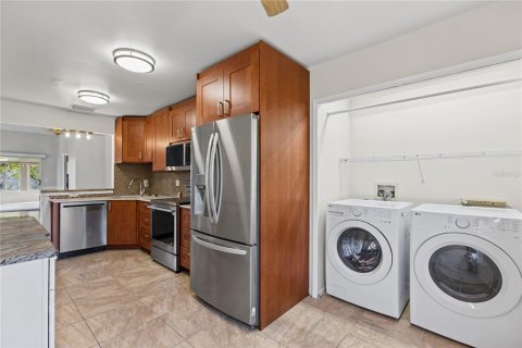 Villa ou maison à louer à Palm Harbor, Floride: 3 chambres, 130.99 m2 № 2427095 - photo 20