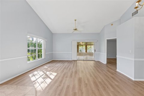 Villa ou maison à louer à Palm Harbor, Floride: 3 chambres, 130.99 m2 № 2427095 - photo 12
