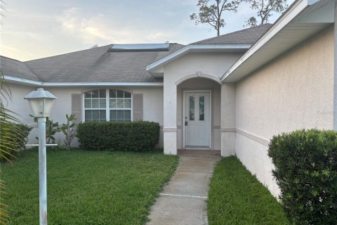 Casa en alquiler en Palm Coast, Florida, 3 dormitorios, 148.74 m2 № 1878319 - foto 1