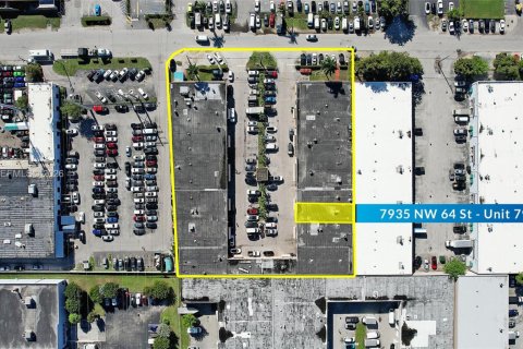 Commercial property in Medley, Florida № 2006288 - photo 9