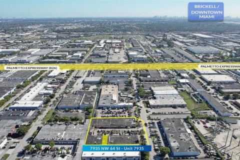 Commercial property in Medley, Florida № 2006288 - photo 7