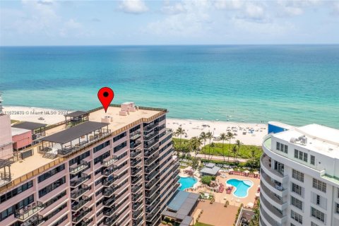 Copropriété à vendre à Miami Beach, Floride: 2 chambres, 89.19 m2 № 1859769 - photo 1