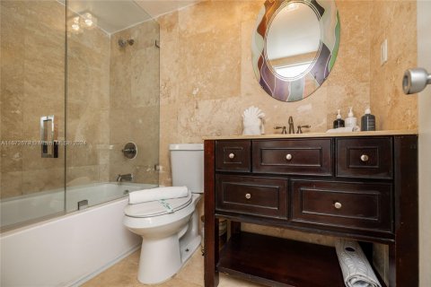 Copropriété à vendre à Miami Beach, Floride: 2 chambres, 89.19 m2 № 1859769 - photo 12