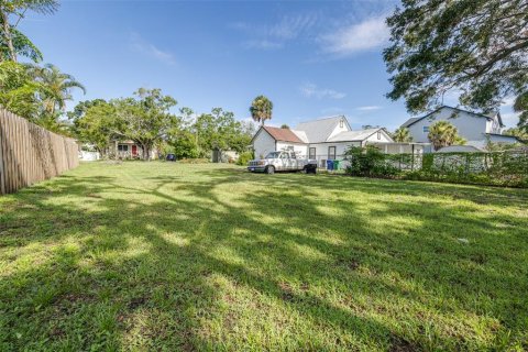 Terreno en venta en Tampa, Florida № 1832661 - foto 1