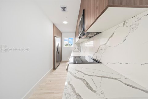 Condominio en alquiler en Miami, Florida, 2 dormitorios, 94.76 m2 № 2034024 - foto 6