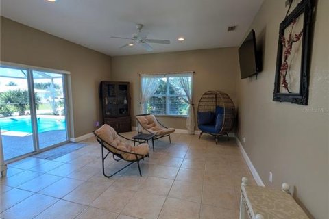 Villa ou maison à vendre à Punta Gorda, Floride: 3 chambres, 194.72 m2 № 2436863 - photo 15