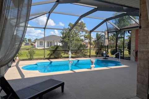 Villa ou maison à vendre à Punta Gorda, Floride: 3 chambres, 194.72 m2 № 2436863 - photo 29