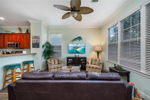 House in Islamorada, Village of Islands, Florida 2 bedrooms, 105.63 sq.m. № 1861365 - photo 3