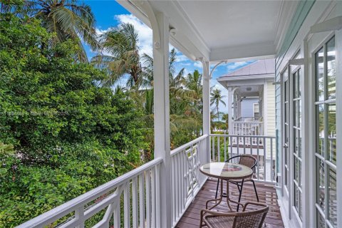 House in Islamorada, Village of Islands, Florida 2 bedrooms, 105.63 sq.m. № 1861365 - photo 21