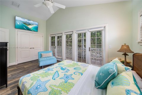 House in Islamorada, Village of Islands, Florida 2 bedrooms, 105.63 sq.m. № 1861365 - photo 19
