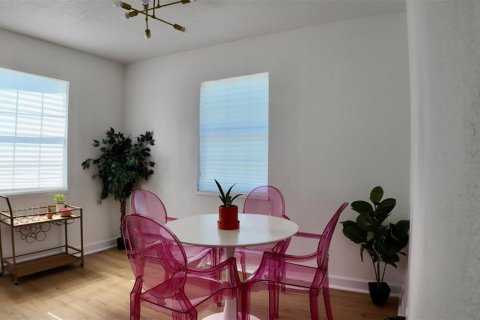Villa ou maison à vendre à Tampa, Floride: 2 chambres, 90.3 m2 № 1749494 - photo 11