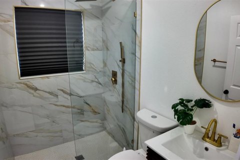 Villa ou maison à vendre à Tampa, Floride: 2 chambres, 90.3 m2 № 1749494 - photo 24