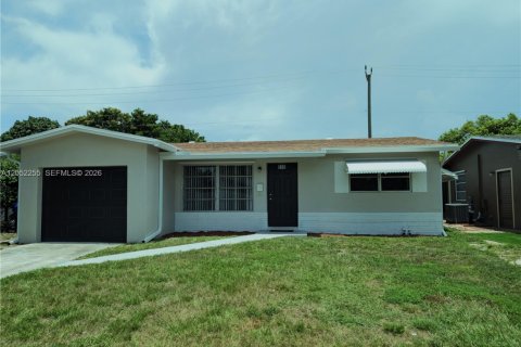 Villa ou maison à louer à North Lauderdale, Floride: 2 chambres, 100.71 m2 № 2172566 - photo 19