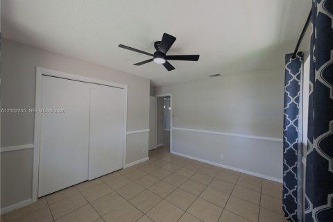 Villa ou maison à louer à North Lauderdale, Floride: 2 chambres, 100.71 m2 № 2172566 - photo 16