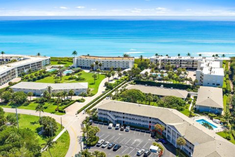 Condo in Juno Beach, Florida, 2 bedrooms  № 2193251