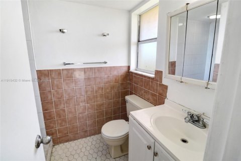 Снять в аренду кондоминиум в Норт-Майами, Флорида 2 спальни, 97.18м2, № 1972865 - фото 14