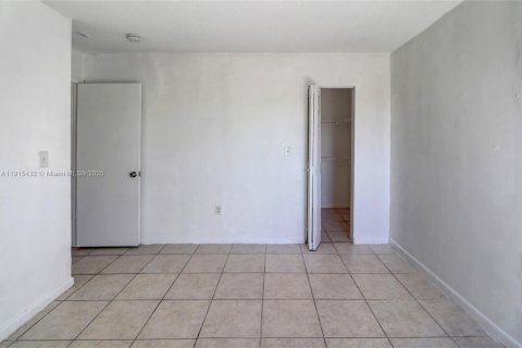 Снять в аренду кондоминиум в Норт-Майами, Флорида 2 спальни, 97.18м2, № 1972865 - фото 18