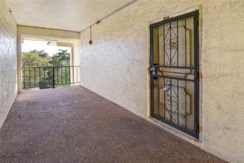 Снять в аренду кондоминиум в Норт-Майами, Флорида 2 спальни, 97.18м2, № 1972865 - фото 21