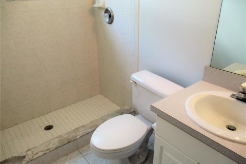Townhouse in Tierra Verde, Florida 3 bedrooms, 207.73 sq.m. № 1894134 - photo 28