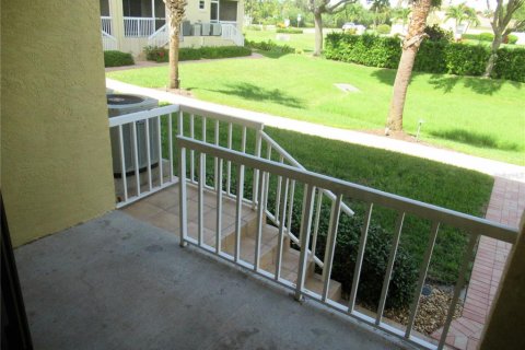 Townhouse in Tierra Verde, Florida 3 bedrooms, 207.73 sq.m. № 1894134 - photo 29