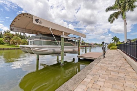 House in Port Charlotte, Florida 3 bedrooms, 190.08 sq.m. № 2330384 - photo 6