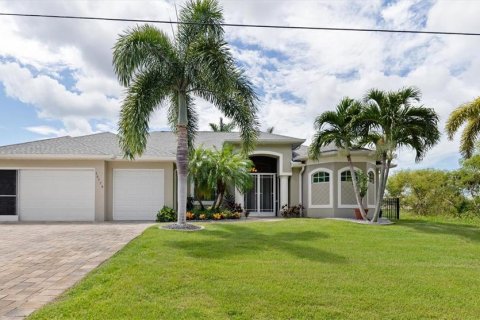 Villa ou maison à Port Charlotte, Floride 3 chambres, 190.08 m2 № 2330384